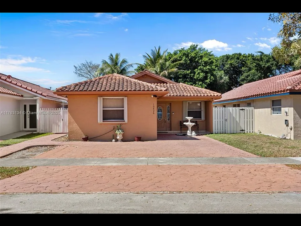 19826 W Lake Dr