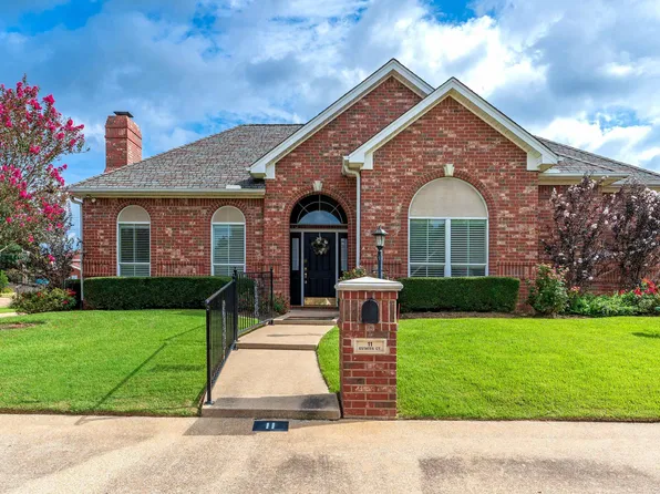 11 Estates Ct, Longview, TX 75605