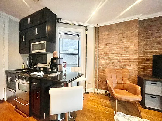 Rented by Century 21 Premier  | media 12