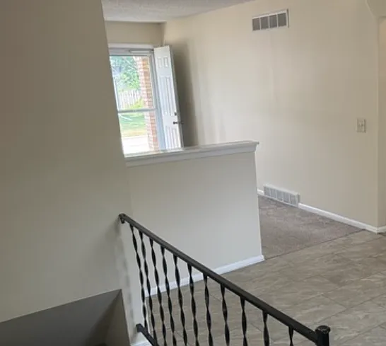 2 bed, 768 sqft, $1,275 — Photo 4