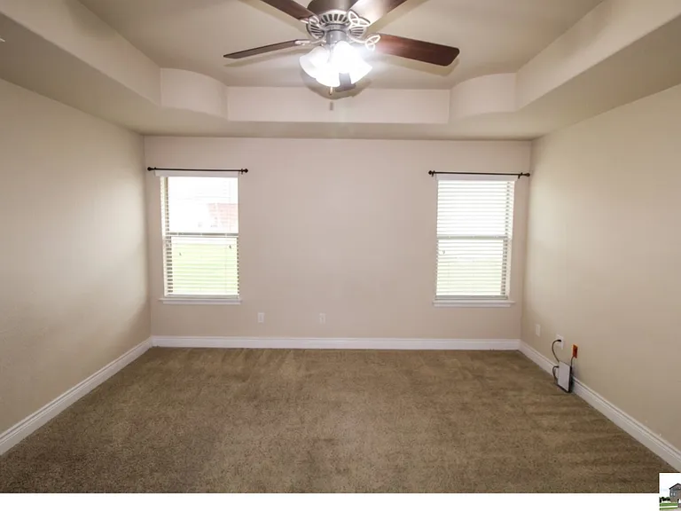 1128 Pheasant Cir — Photo 11