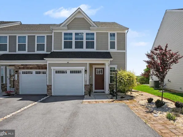 1156 Emilys Ct, Greencastle, PA 17225