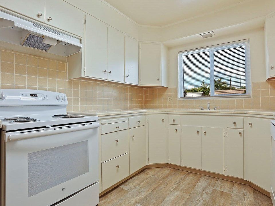 1st image of 3605 N West Ln