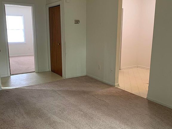 2nd image of 107 Dootsie Ct #B