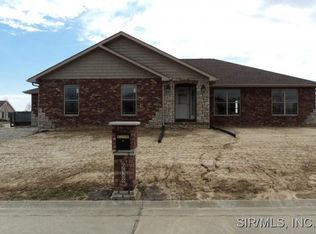 928 Hamburg Ln, Millstadt, IL