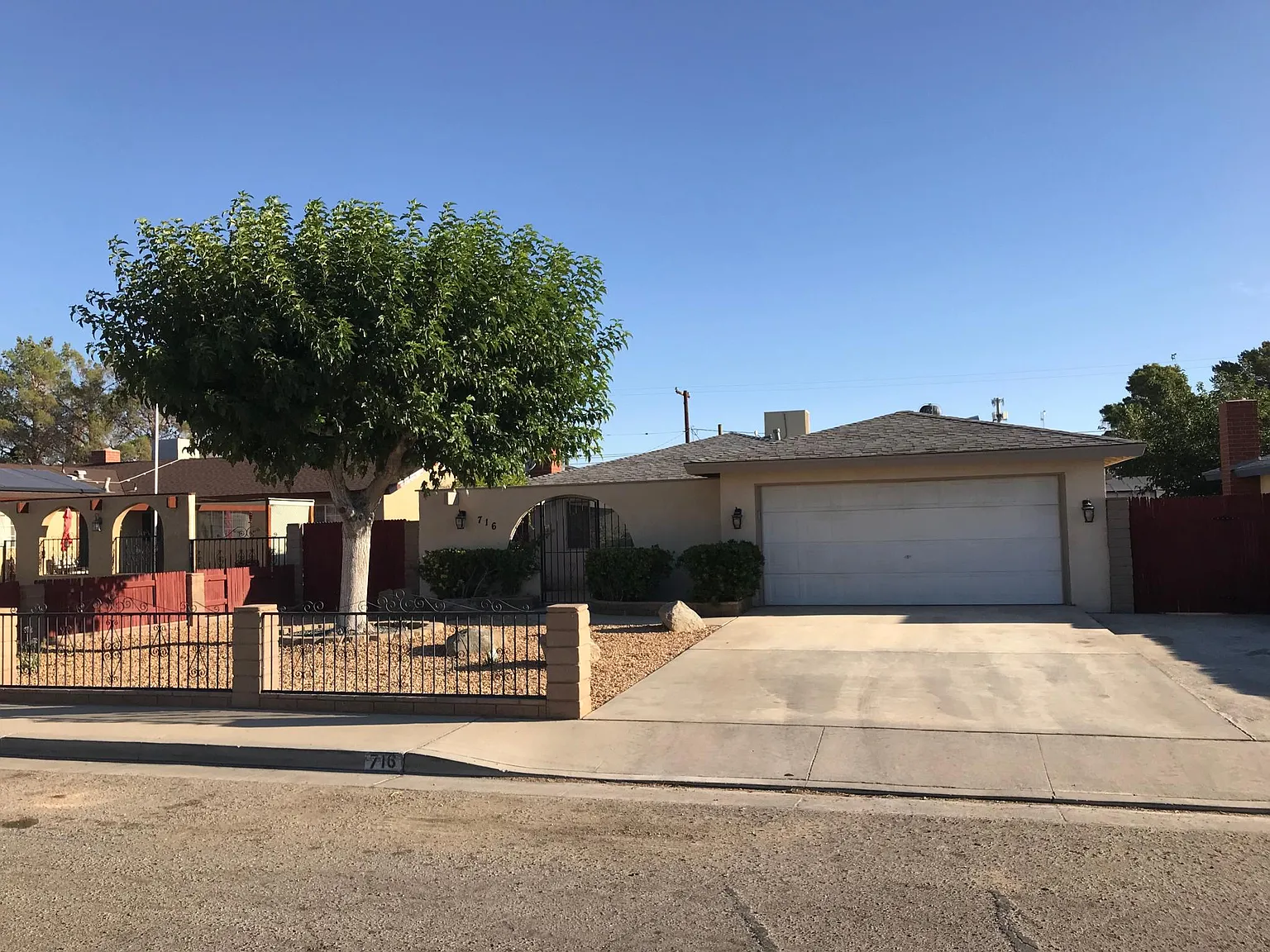 3 bed, 1192 sqft, $1,700 — Photo 1