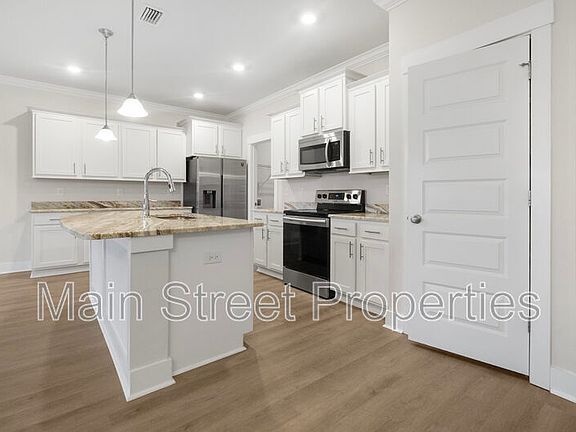 4th image of 704 Brambling Ct