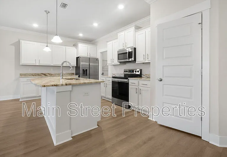 704 Brambling Ct — Photo 14