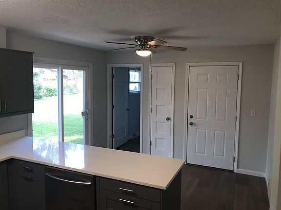 3rd image of 325 W Alden Pl
