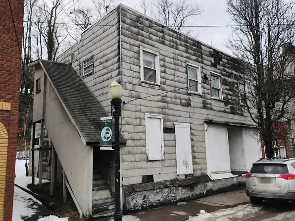 522 Main St, Lumberport, WV 26386