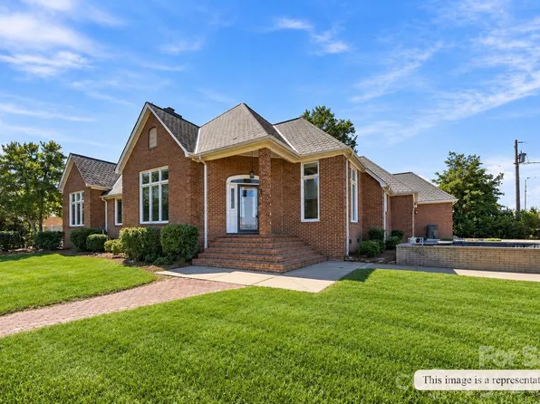 100 Country Creek Dr, Kings Mountain, NC 28086
