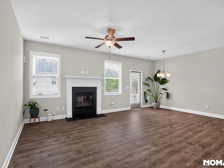 2560 Centennial Cv — Photo 17