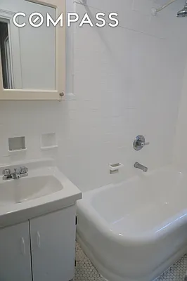 Rented by Compass | media 18