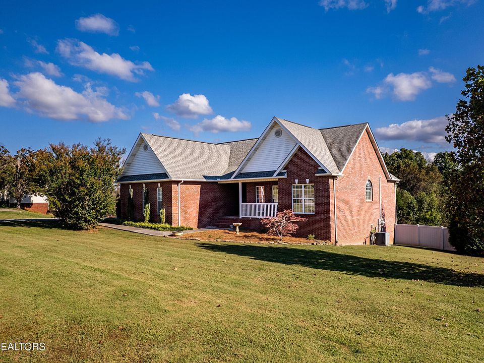 1st image of 3231 Reiley Dr