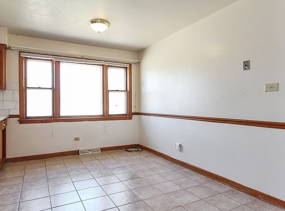 5th image of 16543 Cottage Grove Ave