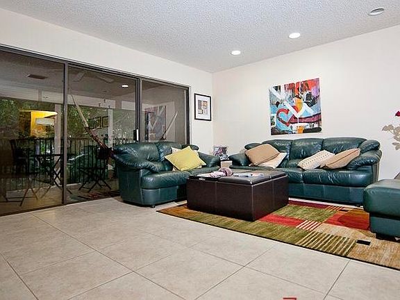 577F5999-5B55-42B2-92F8-B8534909BAFD