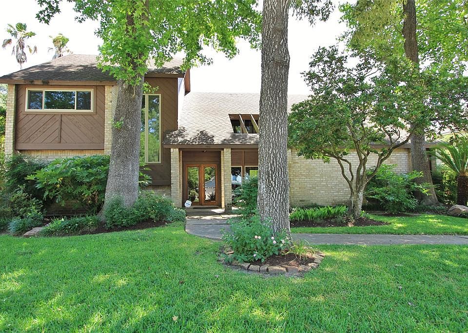 1st image of 20010 Legend Oak Dr