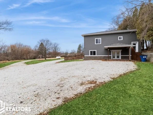1813 Wiese Garden Rd, Marshalltown, IA 50158