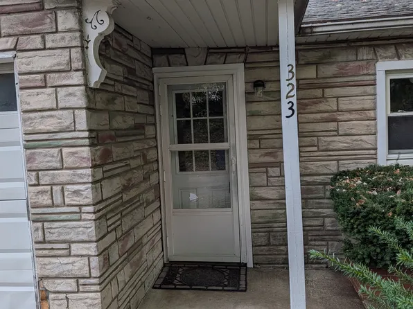 323 W Van Buren St, Belleville, IL 62220