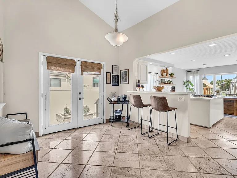 5331 Emerald Ct — Photo 6