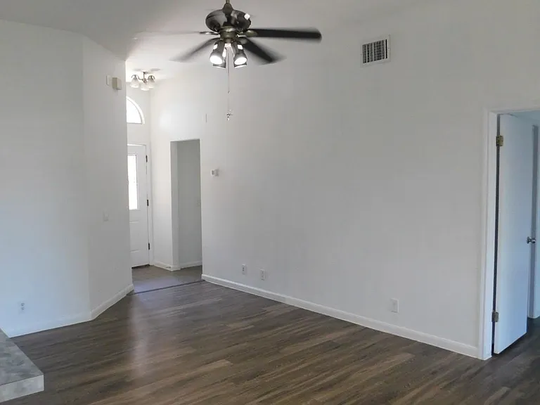 1104 Winecup Ct — Photo 17