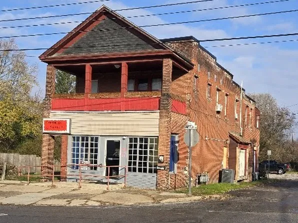 1229 N Sharpsville Ave, Sharon, PA 16146