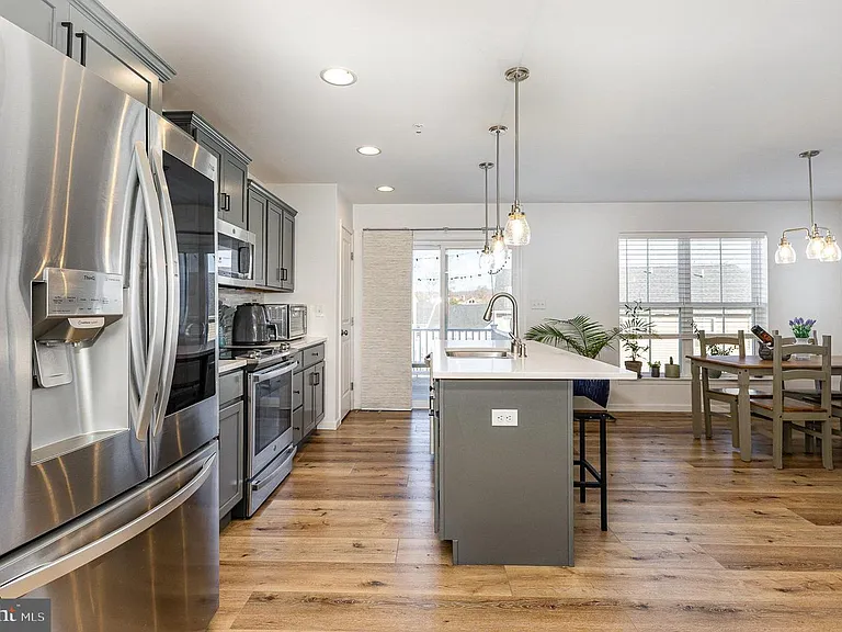 8152 Lenker Dr — Photo 10