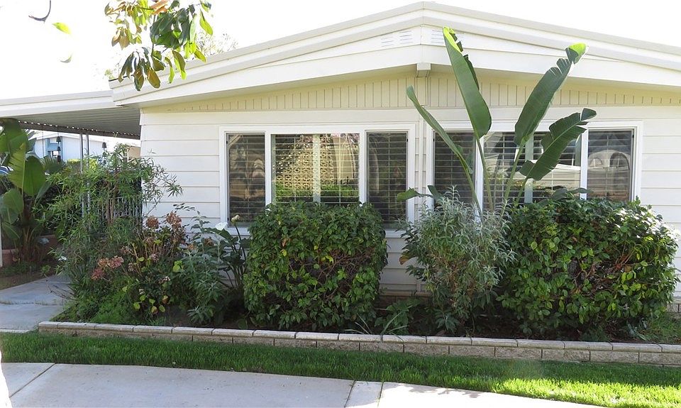 1st image of 16959 Lake Park Way