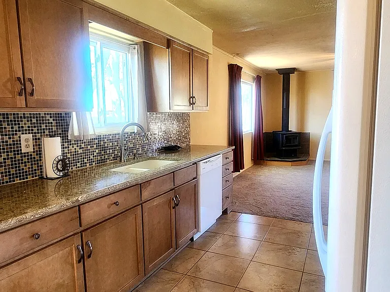 5647 Wood Dr SW — Photo 3