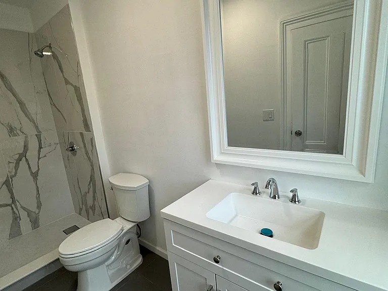 323 N Main St — Photo 15
