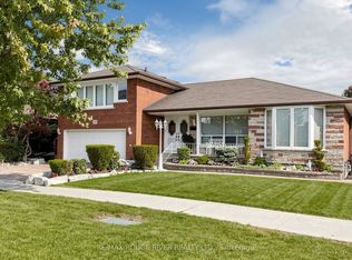 48 Chillery Ave, Toronto, ON M1K 4S9