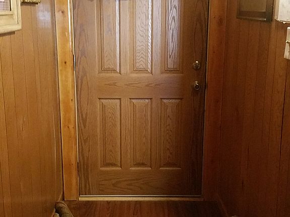 5th image of 22596 Seeley Dr