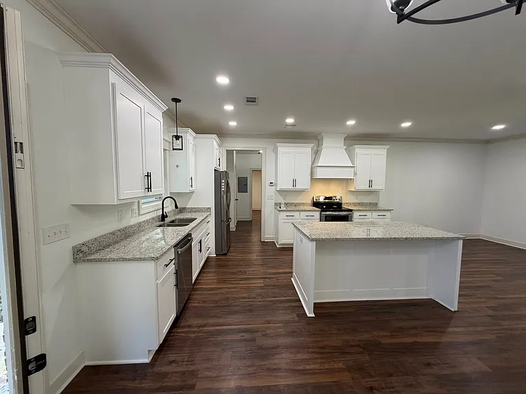 3828 Woodland Hills Dr — Photo 6