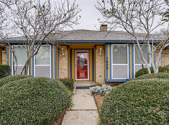 3rd image of 1609 Silverleaf Dr