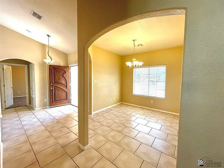 2330 W 22nd Pl — Photo 6