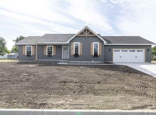 216 Eagle Dr, Abilene, KS 67410