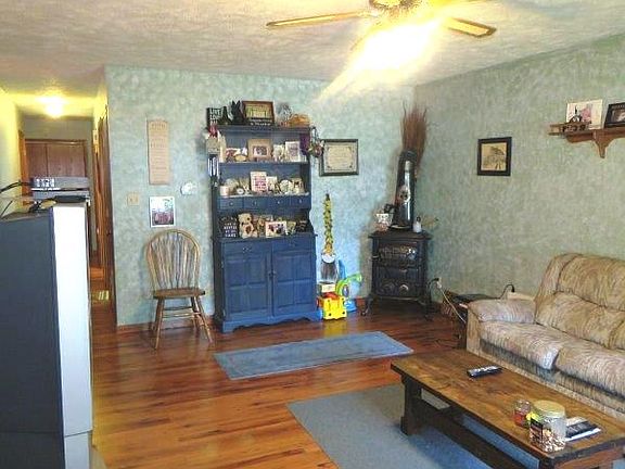 4th image of 207 S West St