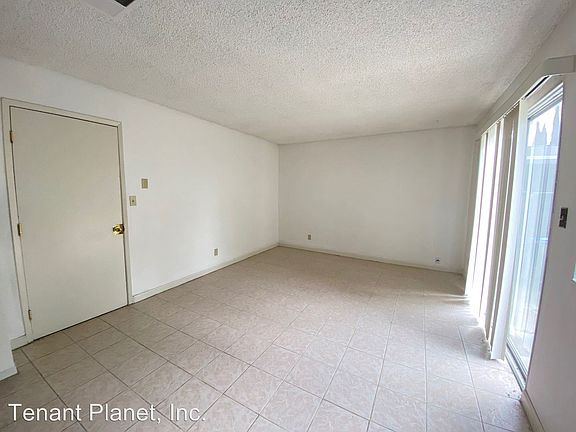 3rd image of 4607 Thornhaven Way