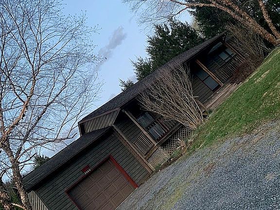 2nd image of 2460 Greenville Rd