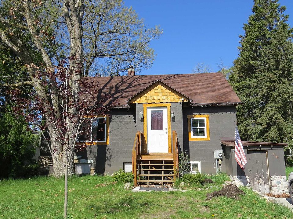 1st image of 718 Barlow St