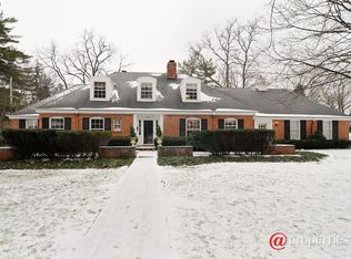 245 Maple Rd, Barrington, IL 60010