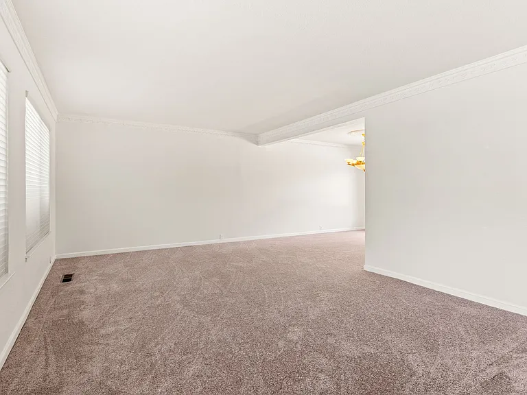 6923 Lassen St — Photo 15