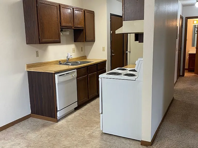 Ashwood Apartments — Photo 31