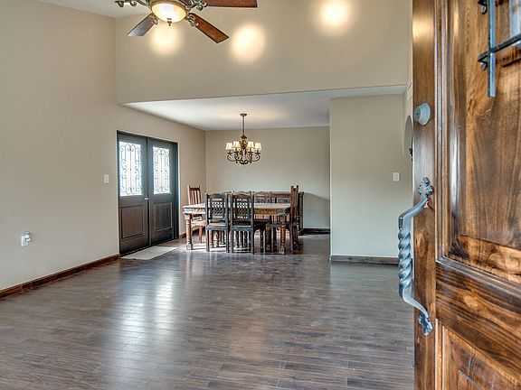 4th image of 1052 S San Jose Unit 7
