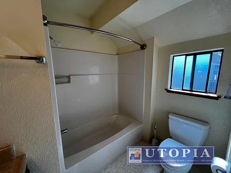 2726 Hampton Ln — Photo 30
