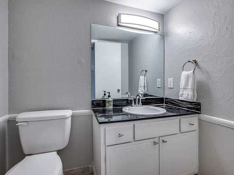7602 Woodthrush Dr — Photo 11