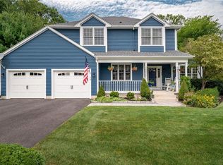 52 Windsong Rd, Cumberland, RI 02864
