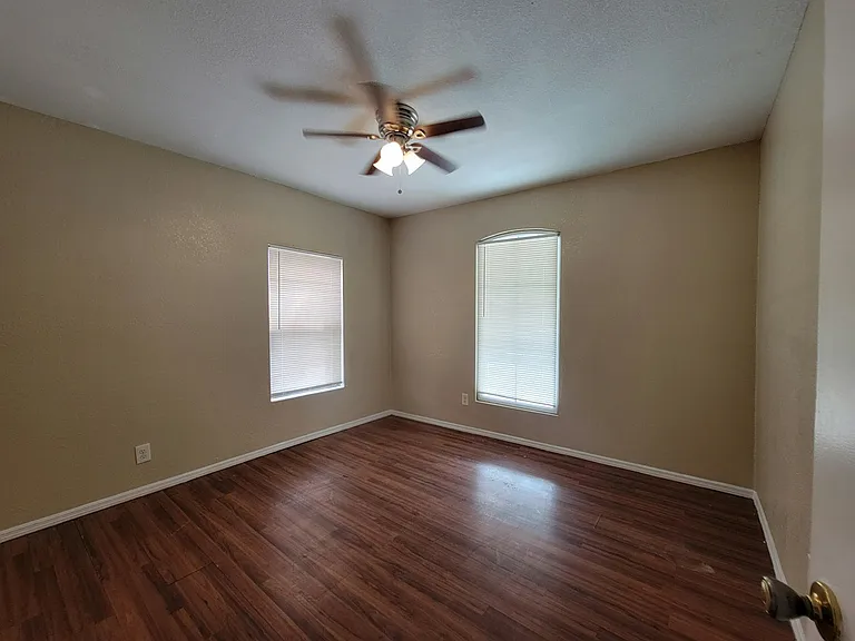 607 Gulf St — Photo 6