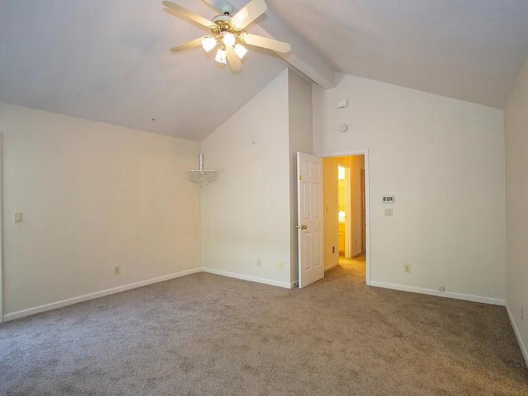 5809 Lincoln Ave — Photo 15