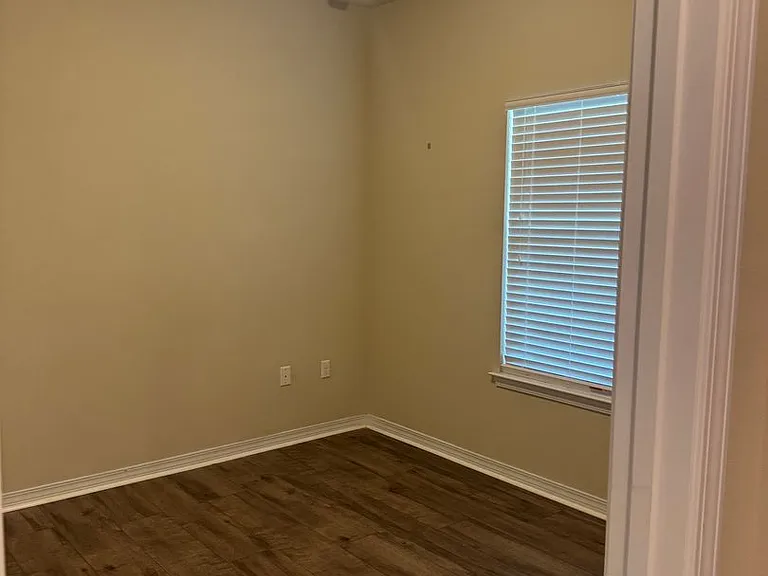 156 Creve Core Dr — Photo 31